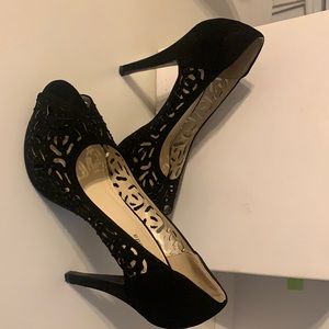 Elegant peep toe dress shoe.